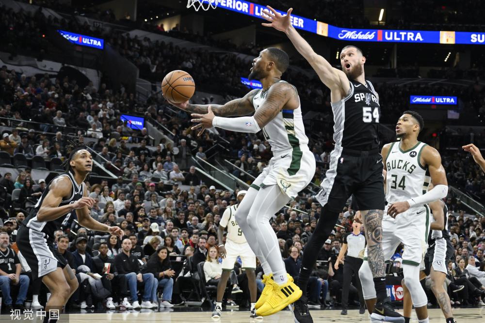 在赛季初期 在赛季初期