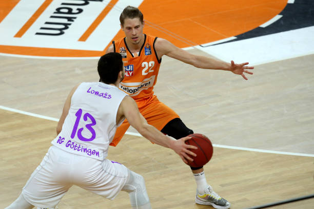 伊森卡特的 伊森卡特的